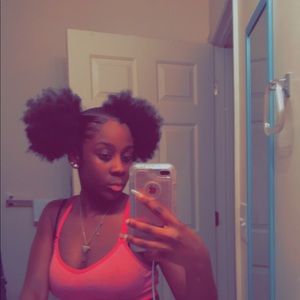 Meet your Posher, Ahava